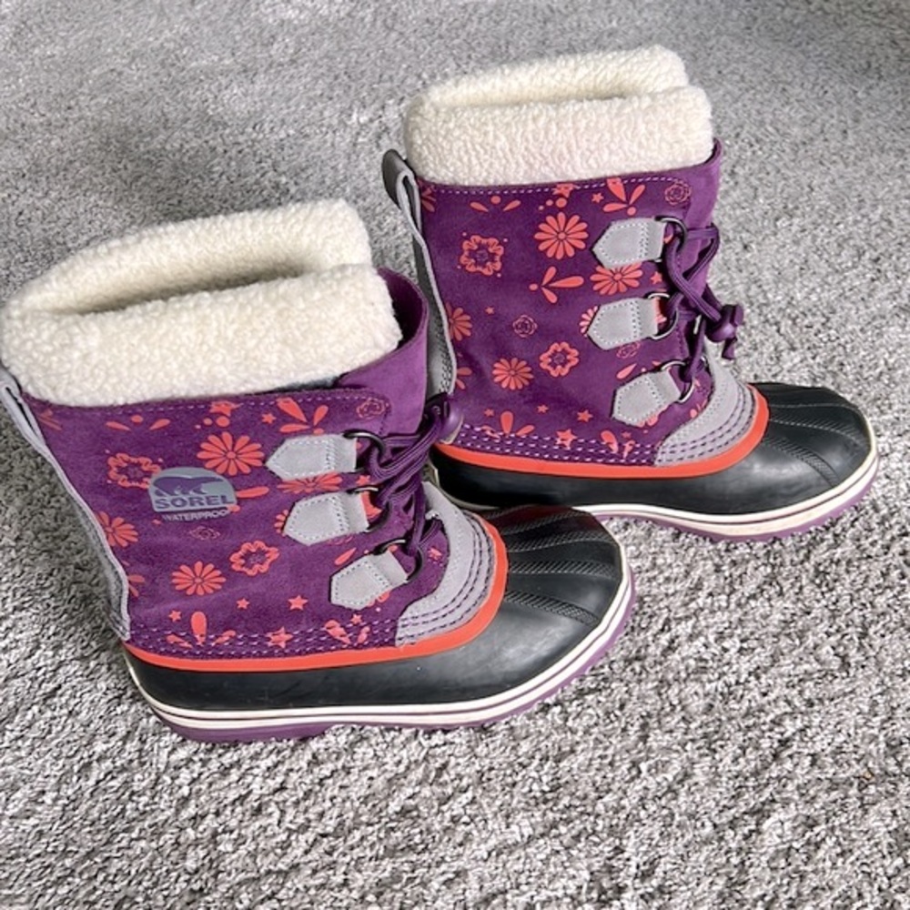 Girls Sorel waterproof yoot pac nylon snow boots size 4